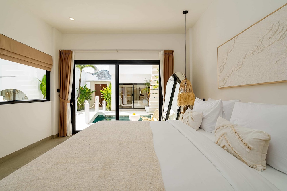 Villa Romance