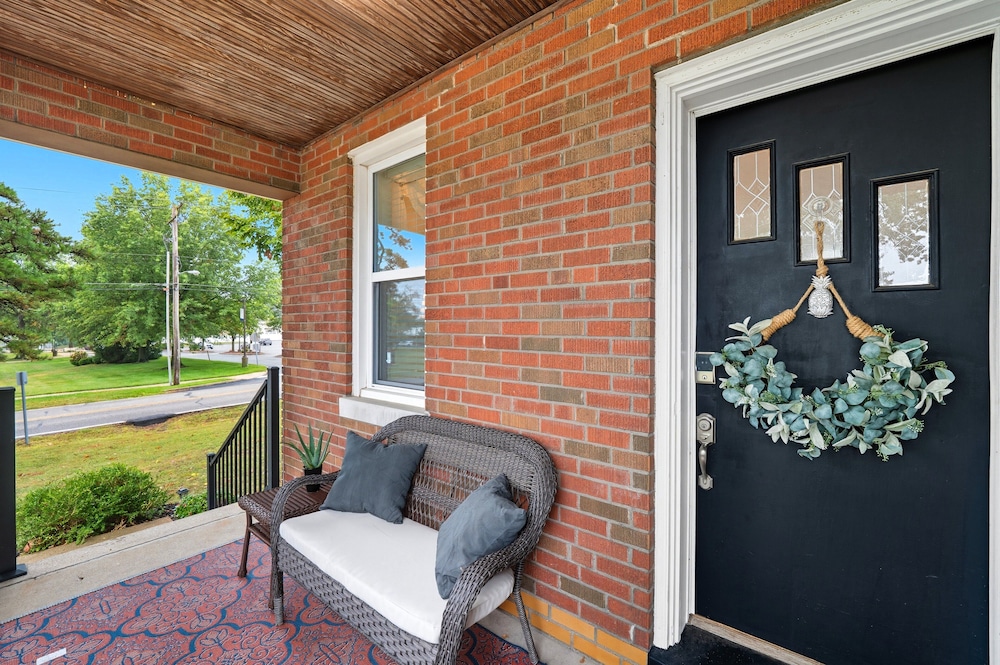 St. Louis Retreat With Game Room & Yard 3 Bedroom Home
