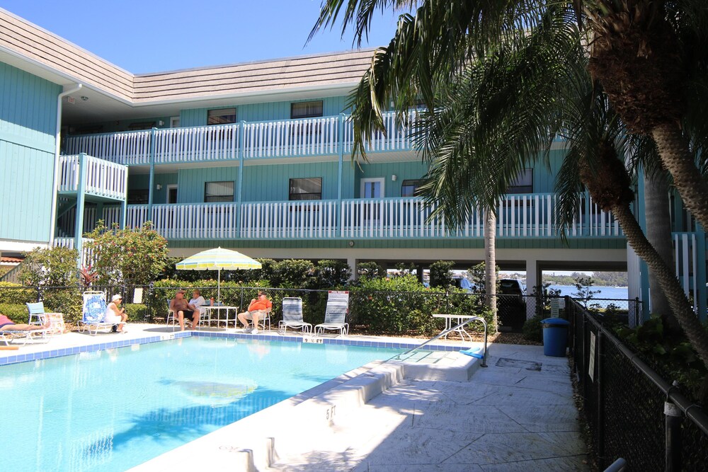 Anna Maria Island Beach Palms 7A