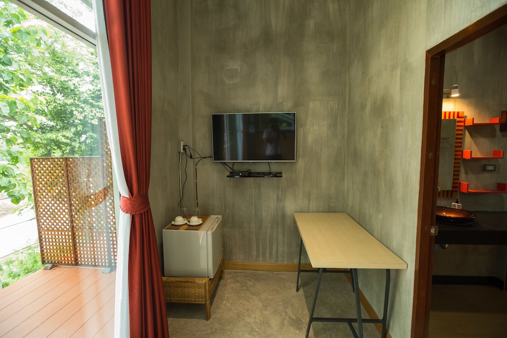 Nan De Panna Riverside Homestay