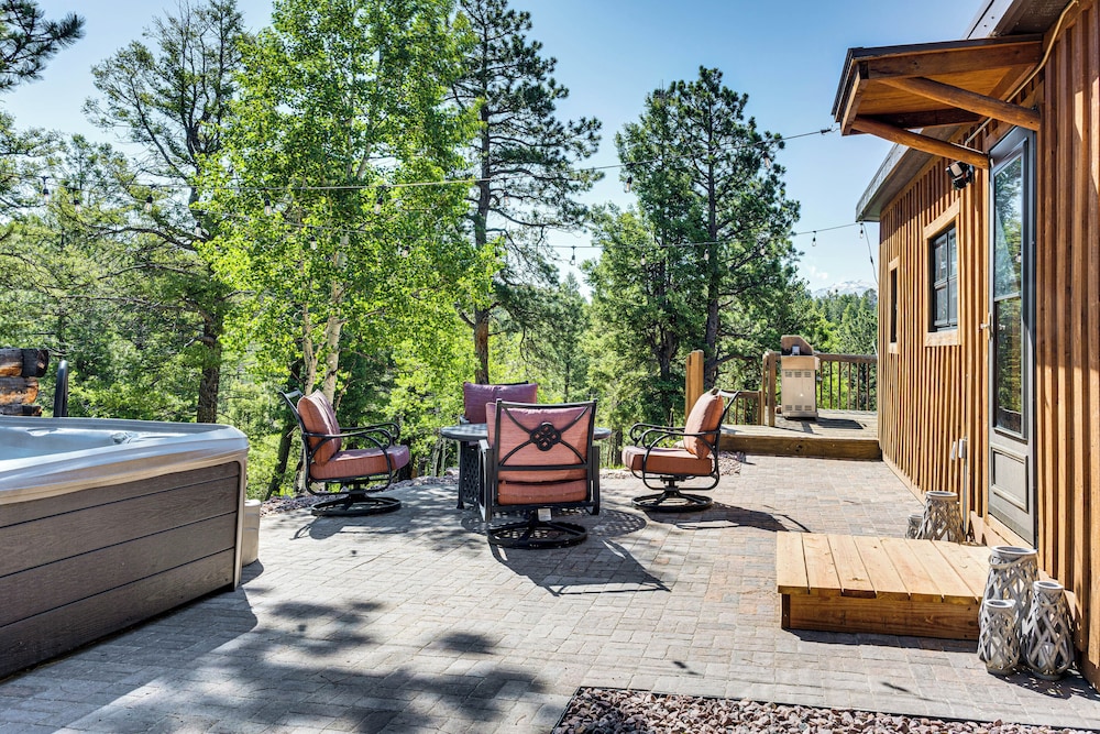Pike National Forest Access: Secluded Divide Cabin