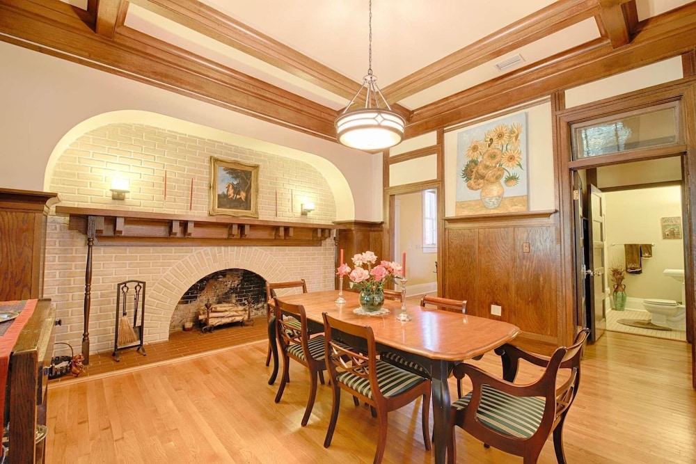 417 Mansion view 3