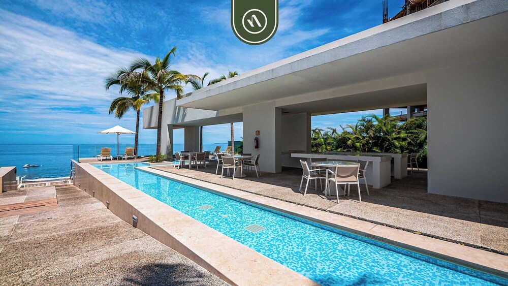 Amazing Apt With Ocean View - King Bed