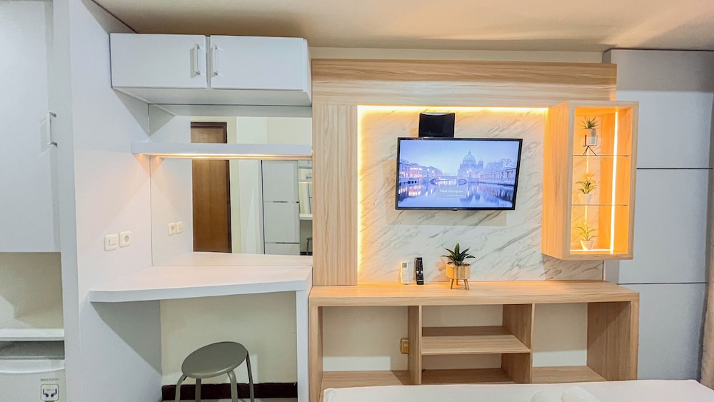 Cozy And Compact Studio Apartment At Vida View Makassar