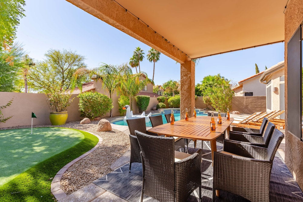Scottsdale Oasis- Pool - Game Room - Putting Green