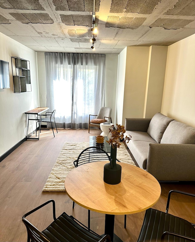 Holidays2Malaga Bubu Apartments