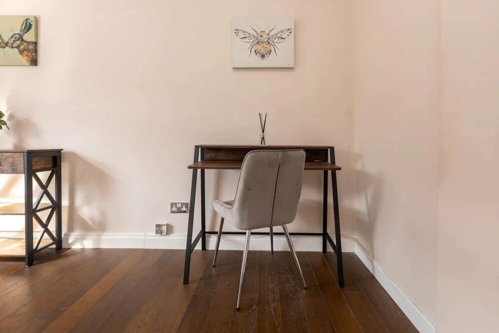 Spacious and Bright 2 Bedroom Flat in Maida Vale