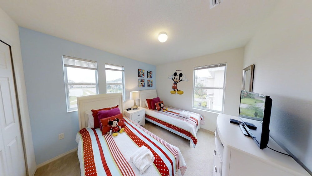Crystal Cove 947