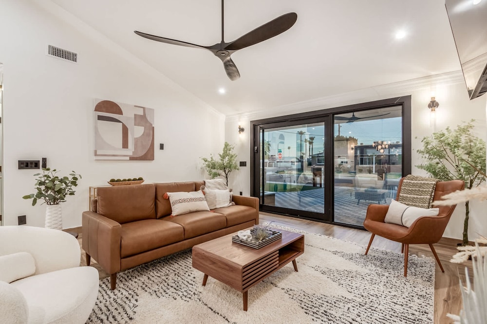 NEW The Kensington Custom Pool Al-fresco Living