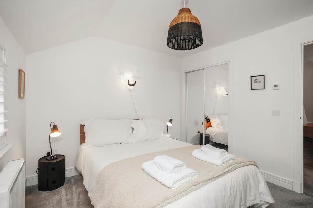 27 Strathtay Lodges