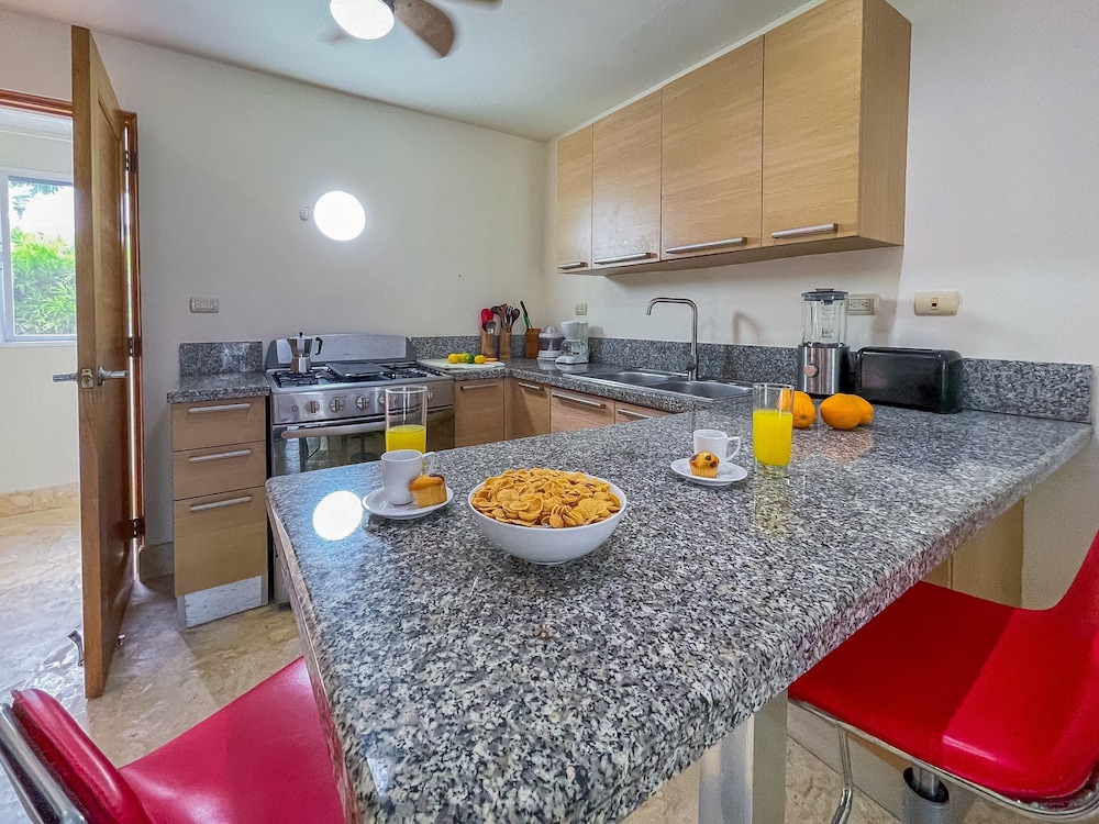 Cute Apartment Only Steps From the Beach