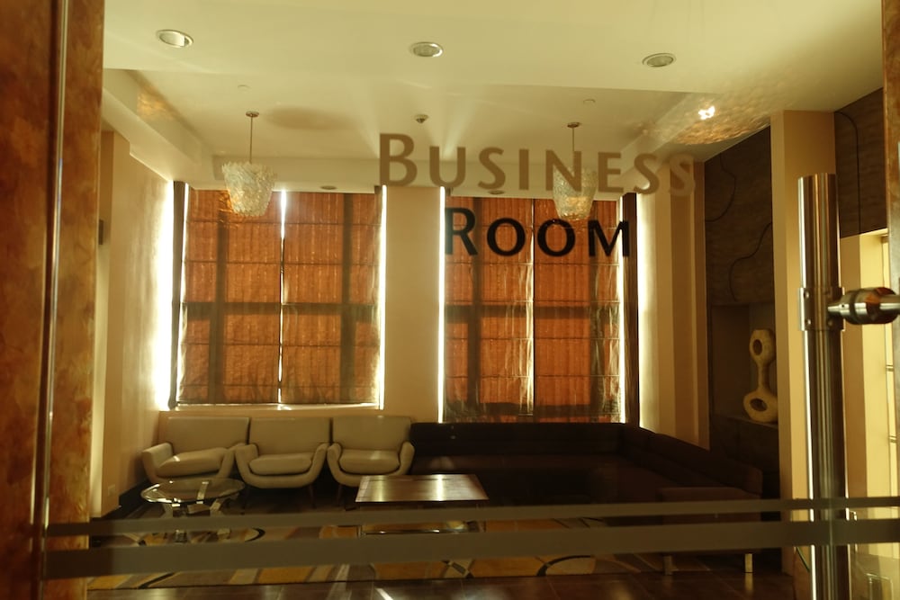 meeting & event spaces