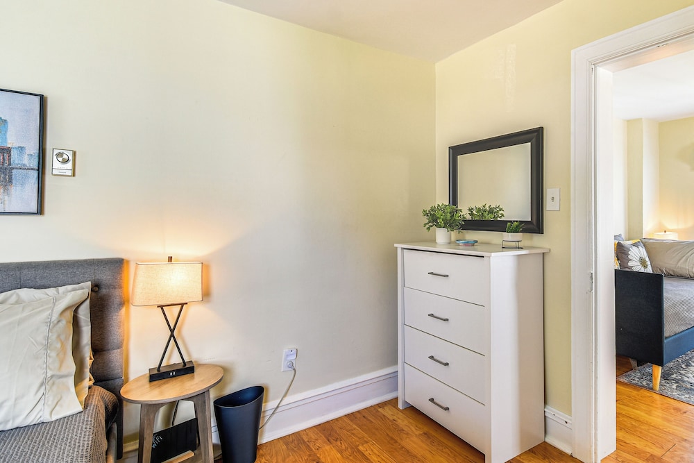 Near Nockamixon State Park: Telford Apt w/ Porch!