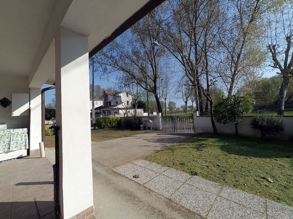 Photo 38