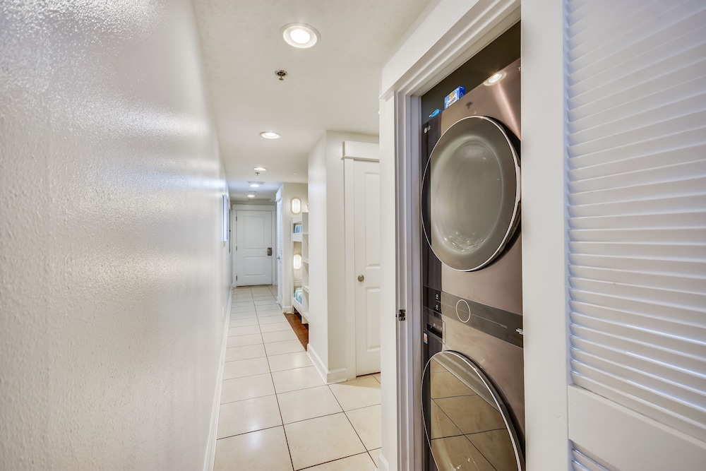 Grand Panama Beach Resort by Book That Condo