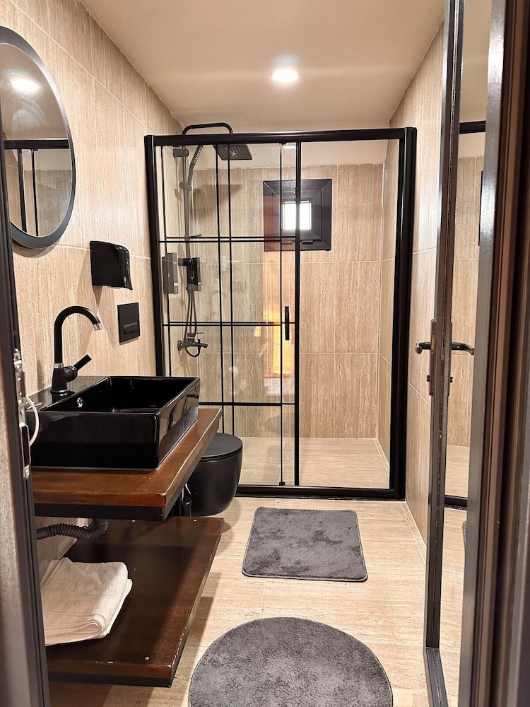 Bologina Suit Bungalov