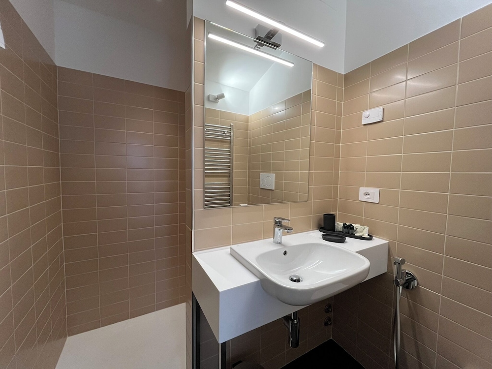 Portica Homes Assisi