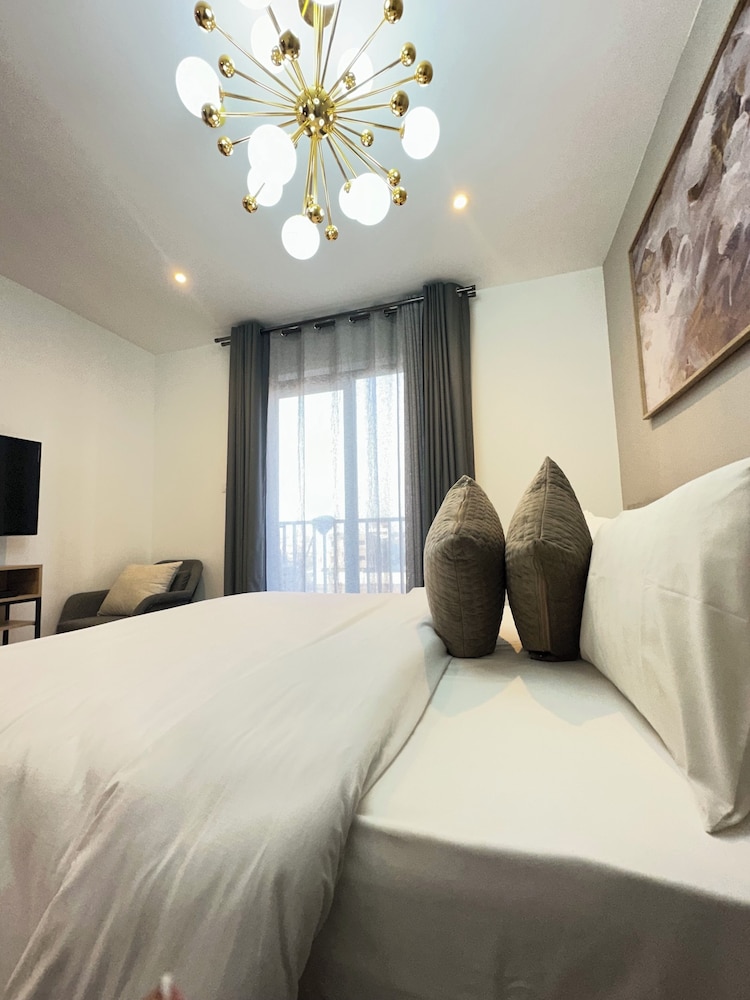 Loxwood Apartment