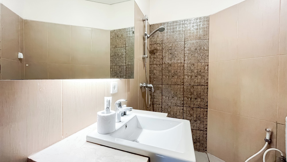 Spacious 2BR Apartment at GP Plaza