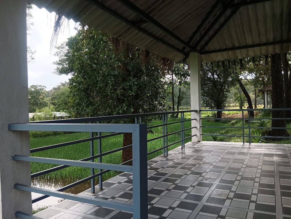Room in B&B - Cottage In Farm House Dandeli