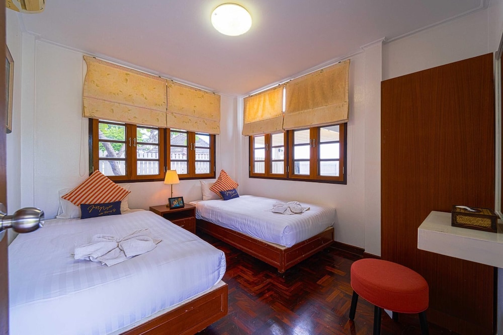 Oceanfront 6 Bedroom Twin Villas OV6