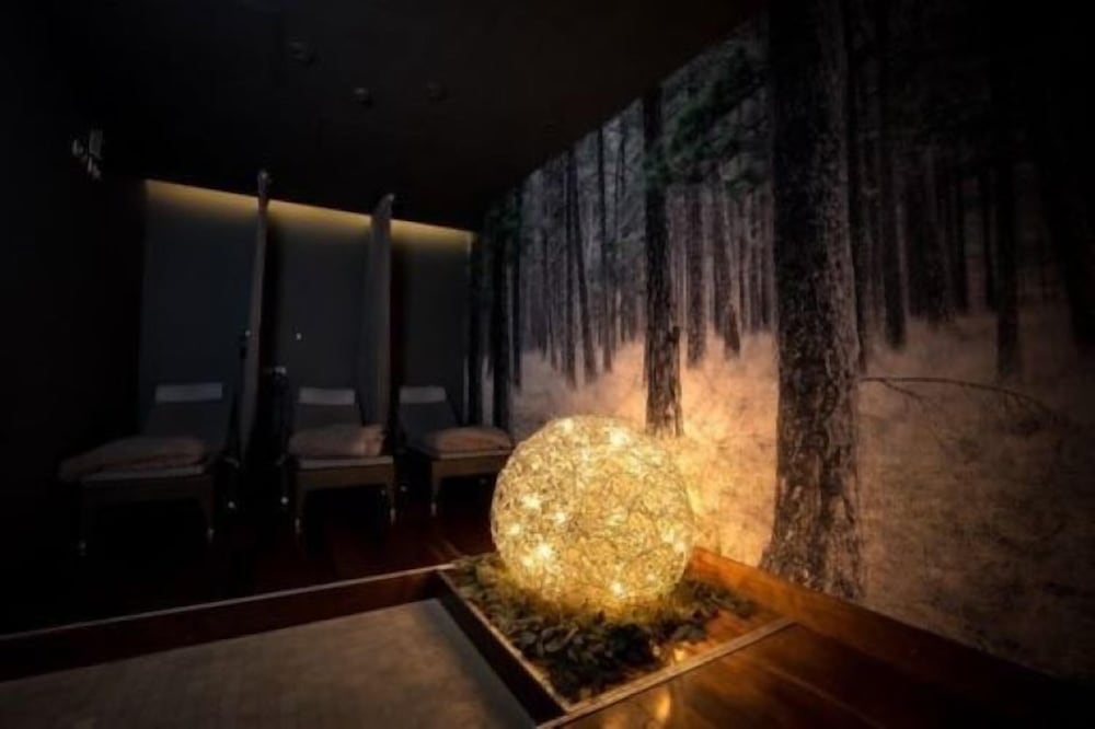 Limerick Vacations - No. 1 Pery Square Hotel  Spa - Property Image 5