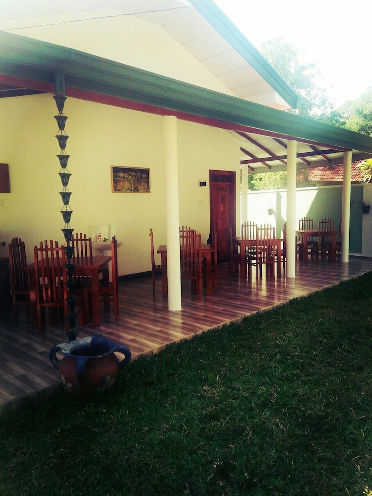 Vihara Safari Homestay