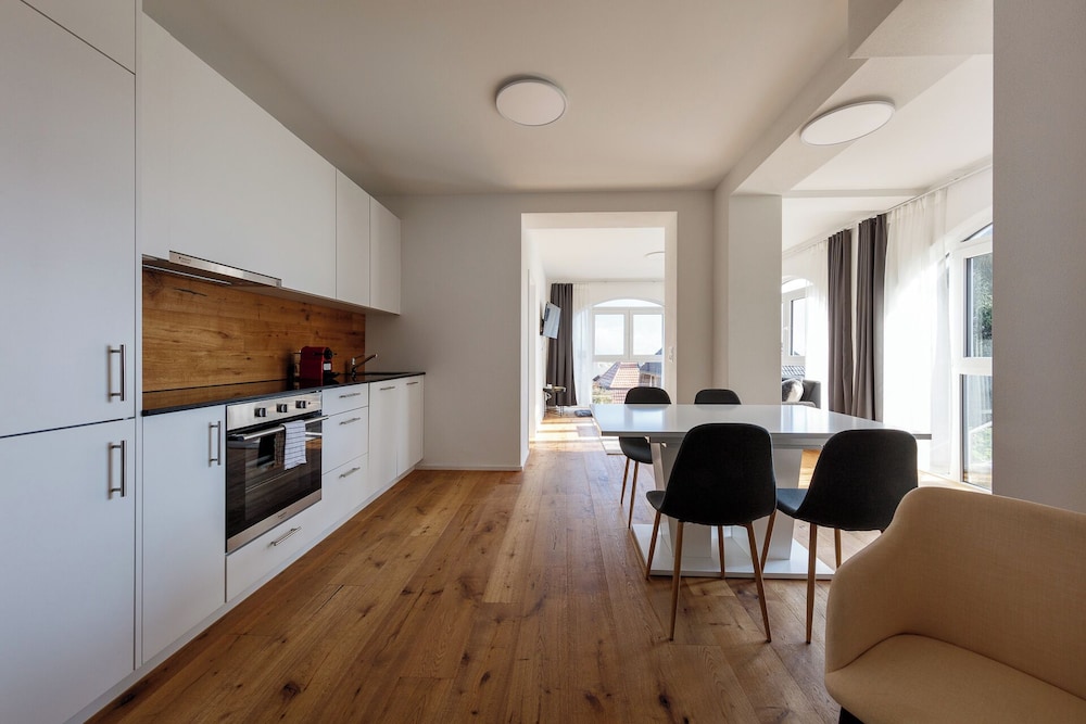 BERG&BERG APARTMENTS-Spiez Self Check-In