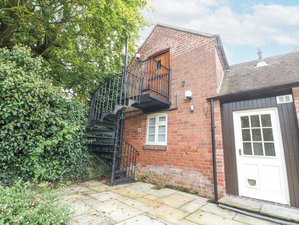 The Coach House Apartment