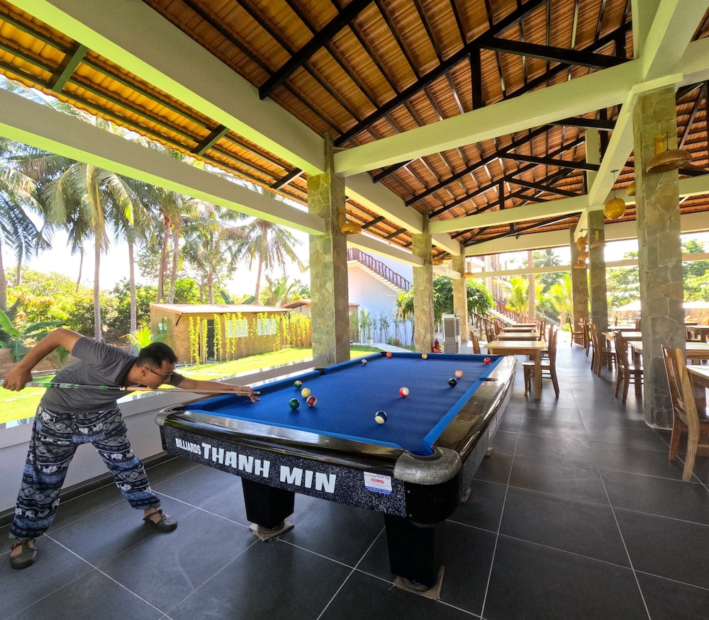 Charm Hon Rom Villas Resort