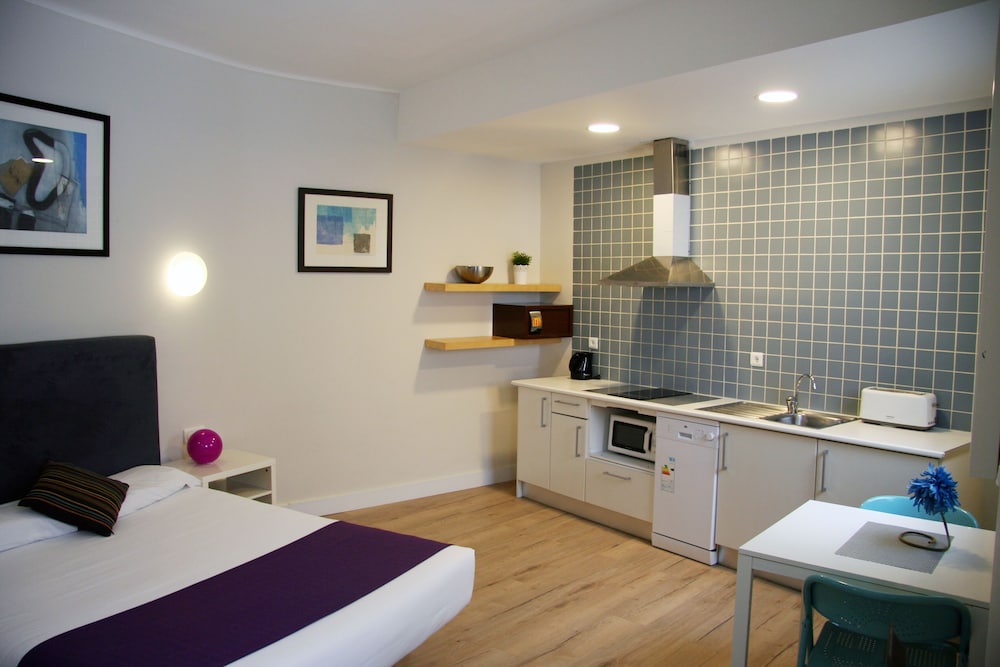 Apartamentos Mayerling Bisbe Urquinaona