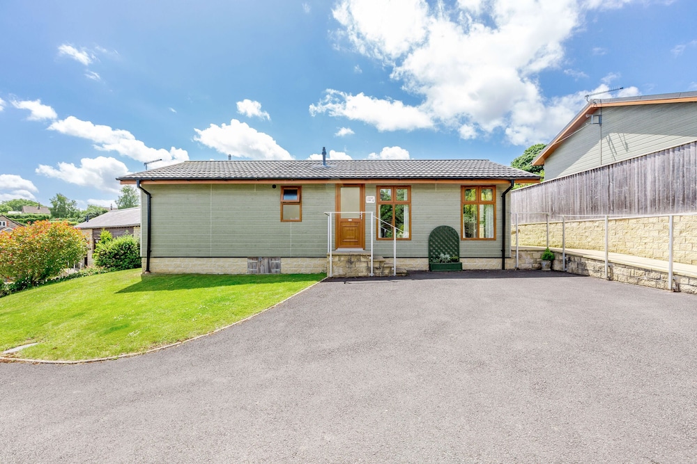 Sherborne Vacations - Lavender Lodge - Property Image 1