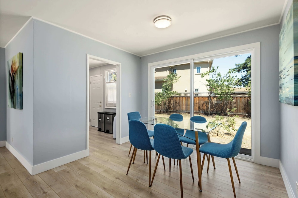 @ Marbella Lane - Spacious 2BR Home Near Westgate