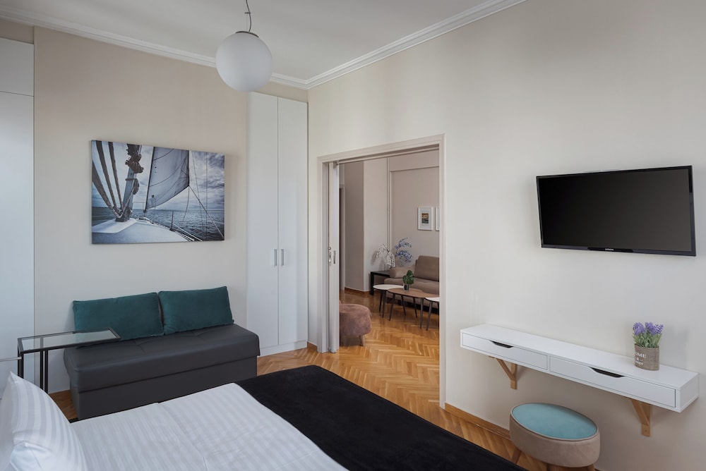 Athenian Heritage Residences