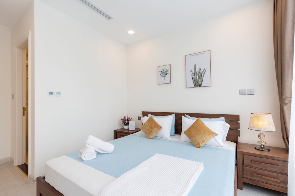 Christina's Saigon - Vinhomes Golden River