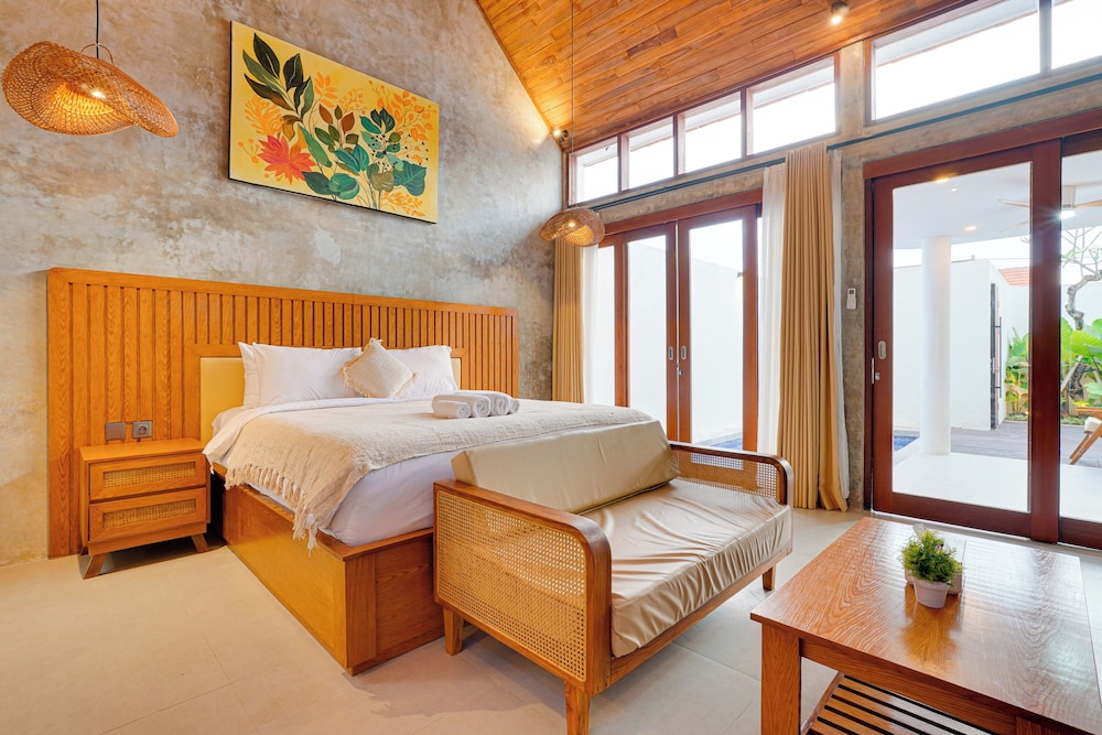 LaLuxe Villa and Residence