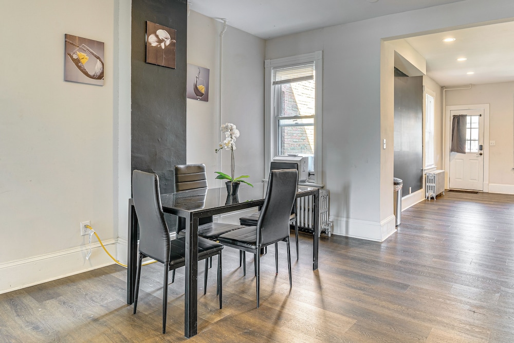 1 Block to Main Street: Dtwn Stroudsburg Townhome!