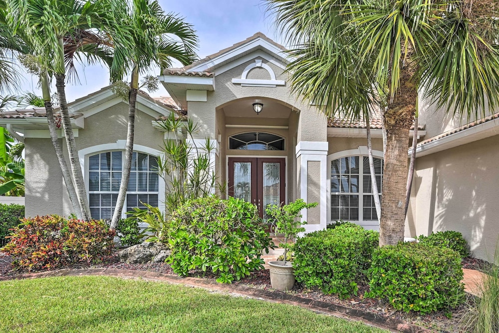 Spacious Canalfront Oasis w/ Pool Hot Tub! - Property Image 18