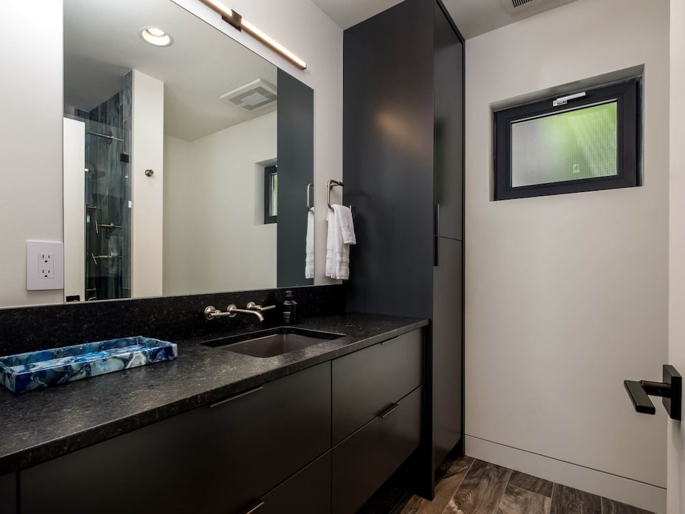 Luxury Home - The Retreat House