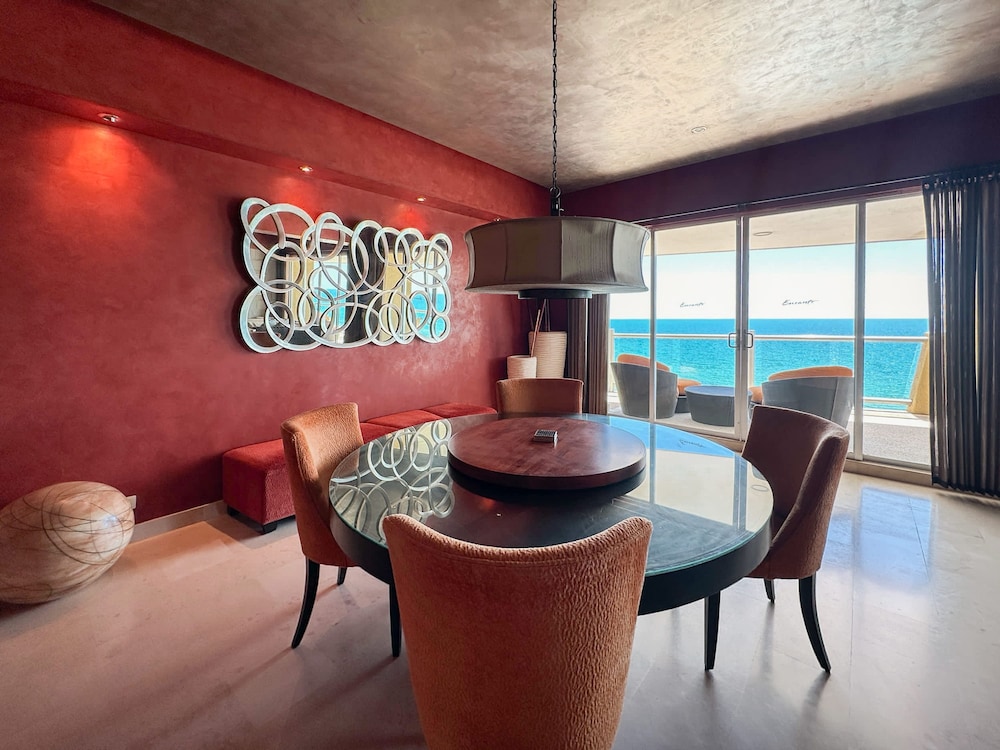 Tranquil Tides Oceanfront Family Oasis