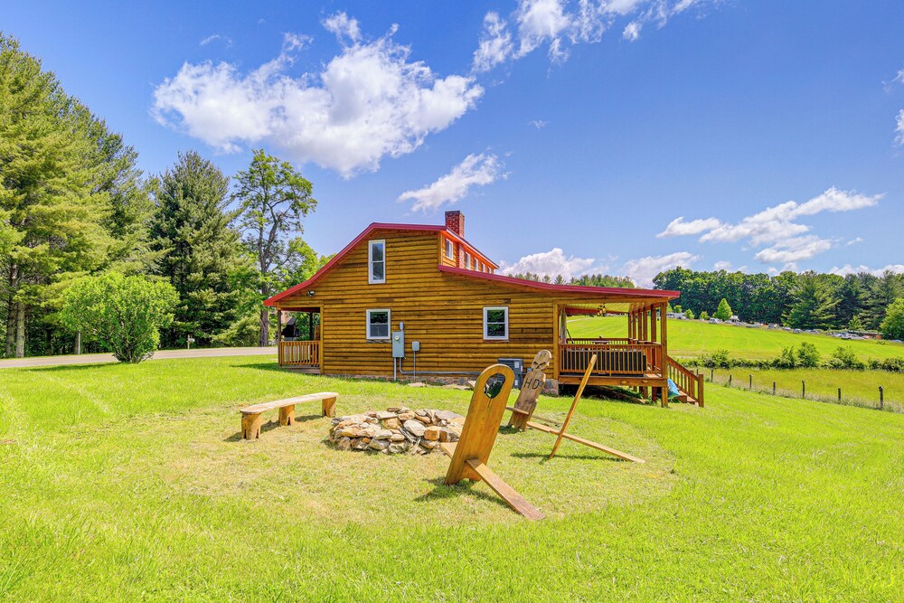 Deck & Scenic View: Historic Cabin in Piney Creek! view 2