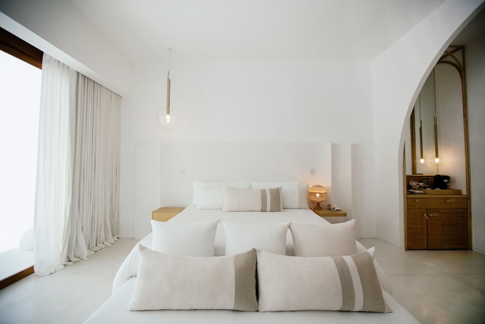 SALA Samui Chaweng Beach Resort