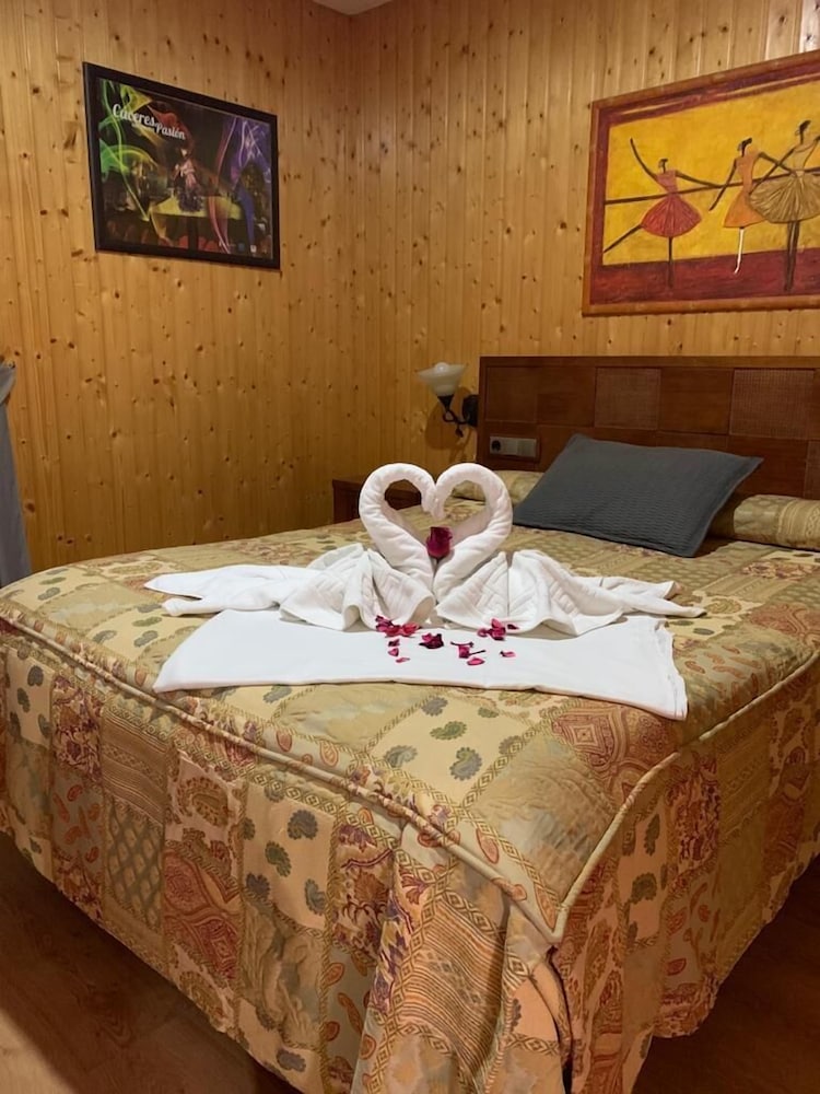Hostal - Camping Ciudad de Cáceres