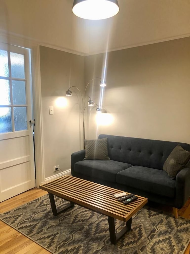 Gorgeous Home Slps 12 5-bdrm Coffee BBQ AC w Prk view 3