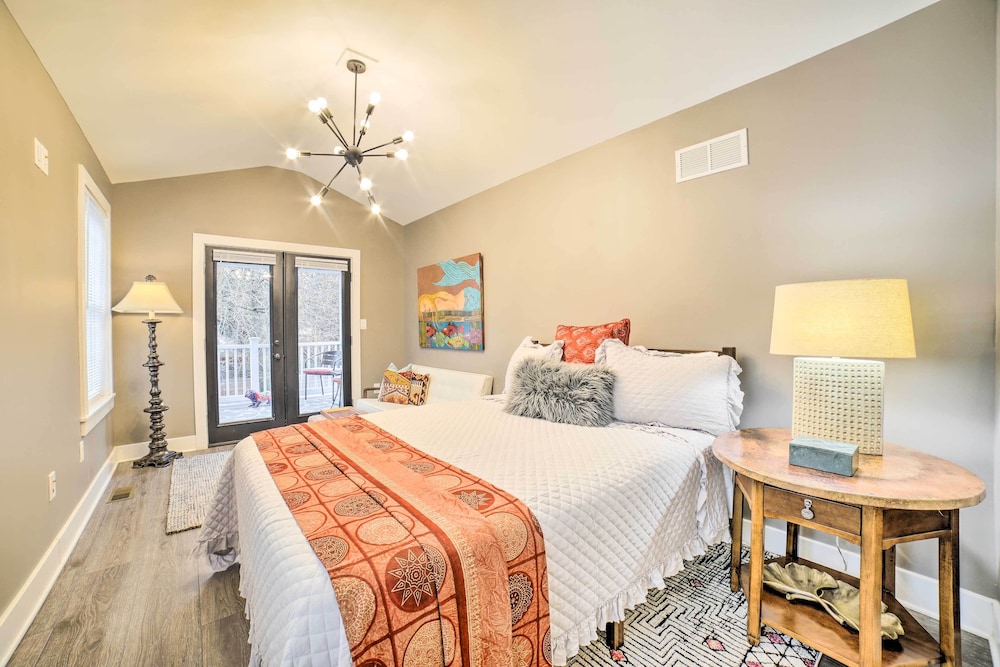 Pittsburgh Home: Walkable Location! view 5