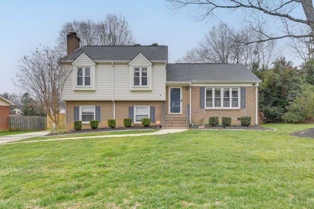 8 Mi to Uptown: Home w/ Hot Tub in Charlotte!