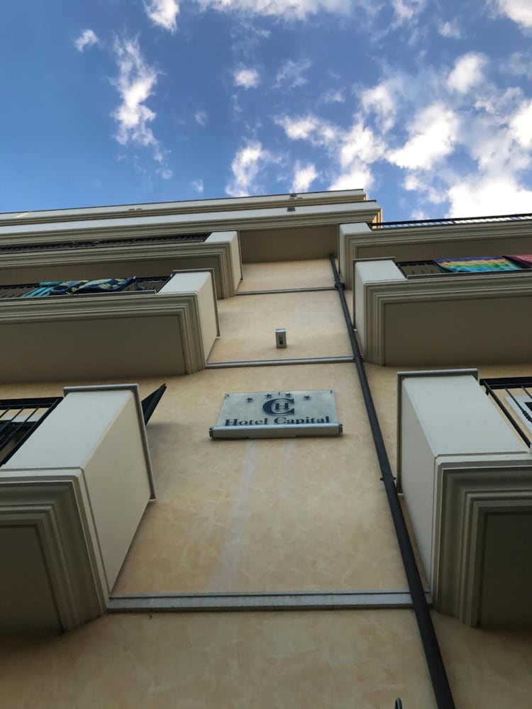 Hotel Capital