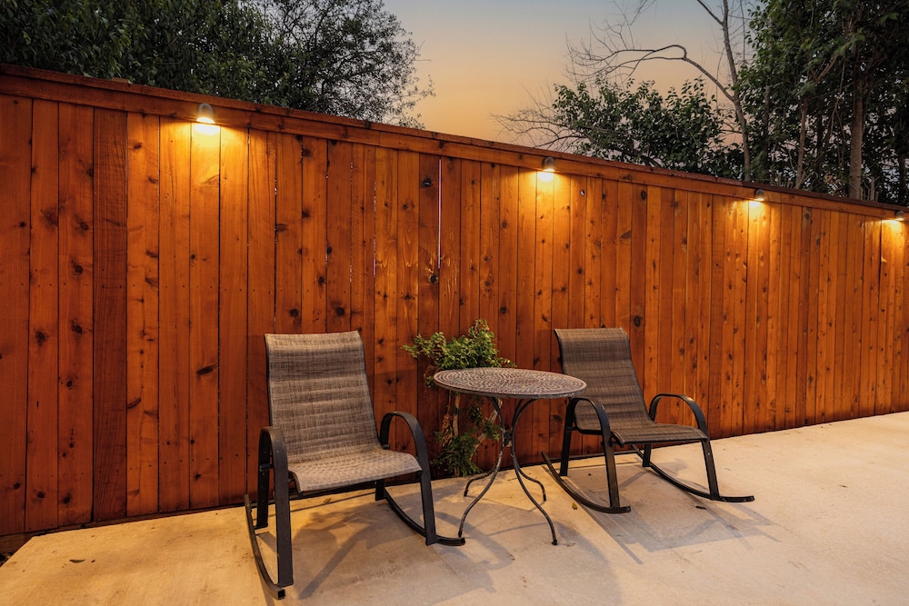 Tolle Haus: W/pool & Firepit-walk to Schlitterbahn, Comal Chutes & Downtown!