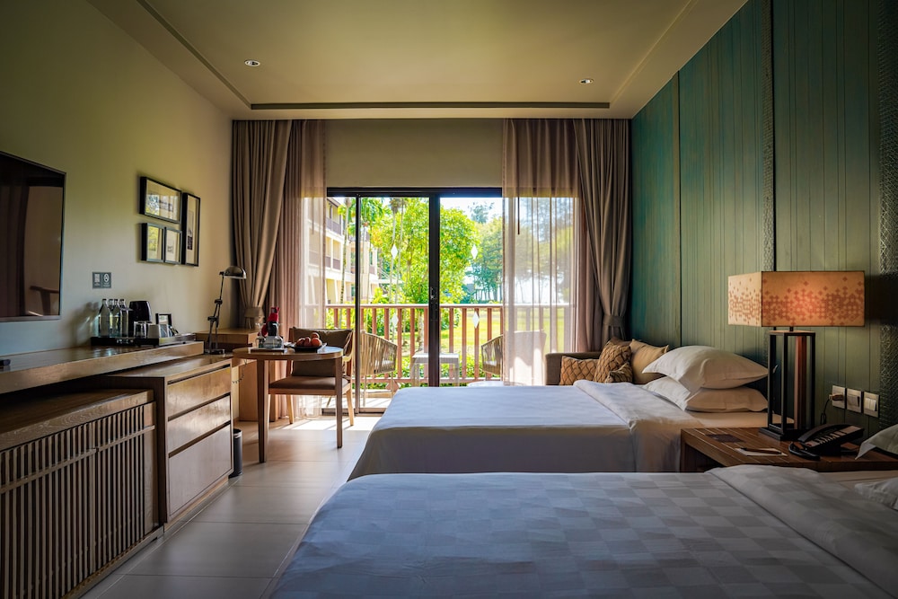 Dusit Thani Krabi Beach Resort 26