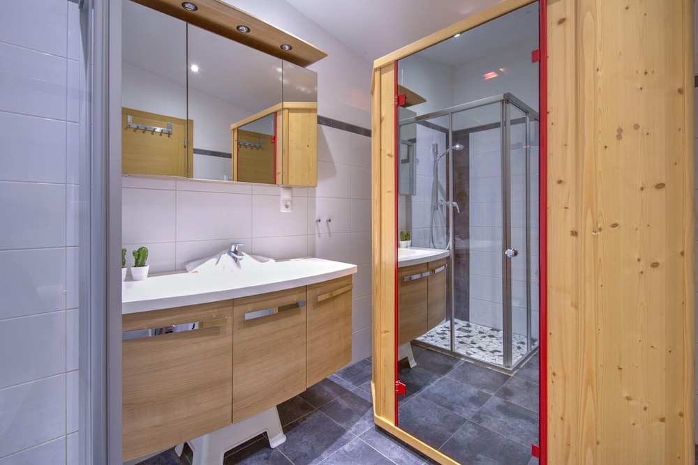 Bright Apartment With Infrared Cabin